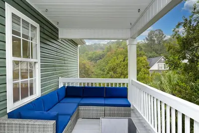 Image de Charleston Charm | 4br, 3ba