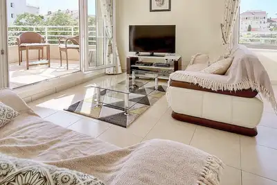 Image de 3 pièces terrasse et parking A2b237