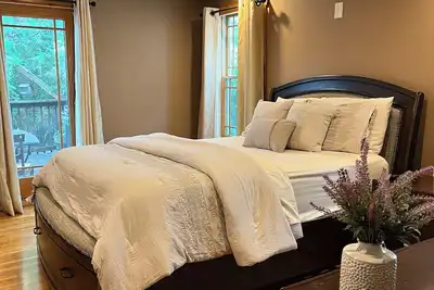 Image de Charming 3-bedroom lower unit home in Buffalo