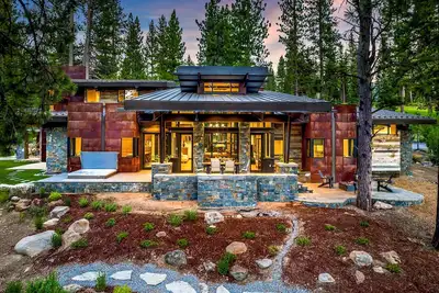 Image de Snowshoe Escape at Lahontan - Monthly Rental by Sierra Luxury Properties