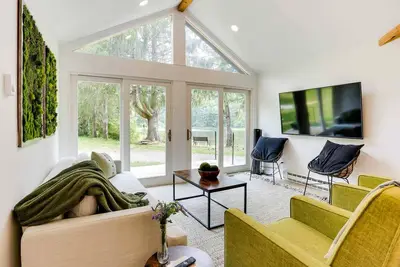 Image de Modern 3-bedroom cabin with Hot Tub and Private Pond