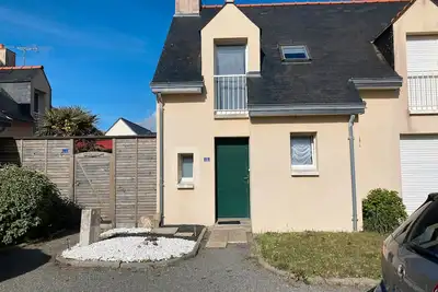 Image de Maison de vacances 'Kerann 1mn De La Plage Avec Jardin' avec terrasse privée, jardin privé et Wi-Fi
