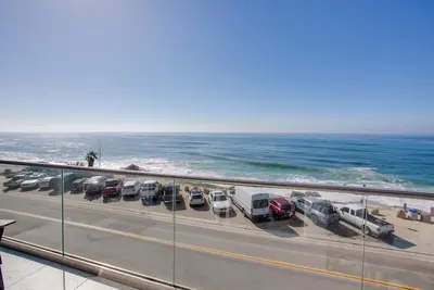 Image de Oceanfront Duplex @ Windansea Beach La Jolla | Ac | 4 Car Parking