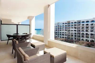 Image de Spend New Years in Cabo! 2-bed Luxury Suite - Villa La Valencia Beach Resort