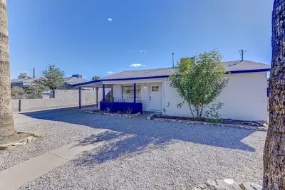 Image de Desert Willow Cottage | Charming 2-Bedroom Cottage with Courtyard