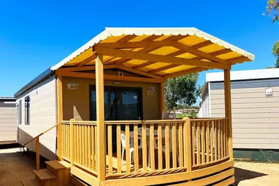 Image de Confortable appartement dans une maison de vacances avec climatisation, piscine, Wifi, Tv, terrasse