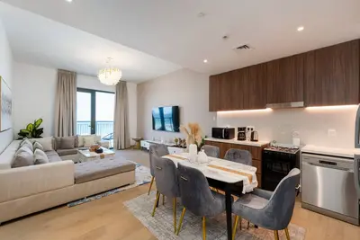 Image de Contemporary La Mer 1br w/ Beach Access