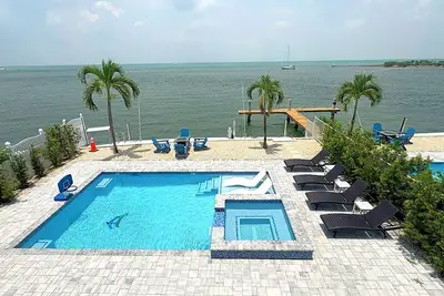 Image de Seagrass-Free • New 5br Pool Home w/ Ocean View