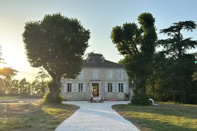 Image de Secluded manoir in S. W. France