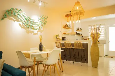 Image de Tropical Getaway near the Beach