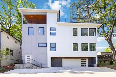 Image de Brand-New 3Story Home with Rooftop in Midtown
