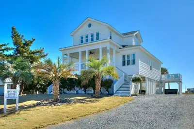 Image de 4br/3ba Home, Renovation, Ocean & Marsh Views, Dog Friendly, Sleeps 12