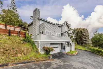 Image de Van Gogh Villa  : 3  Br, 2. 5  Ba House in Cambria, Sleeps 6