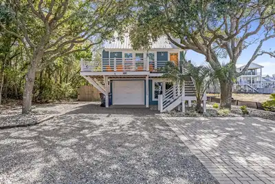 Image de ☀️Pickleball Paradise-Private Pool-Bikes-Pickleball Court-Pet Friendly☀️