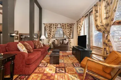 Image de Beautiful 2 bedroom, private hot tub and views