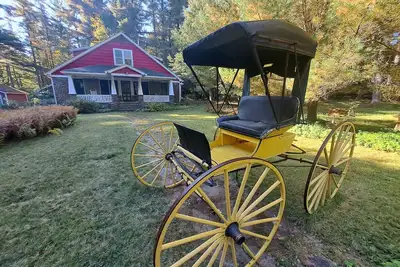 Image de Charming 3-bedroom historic retreat, \"The Cobbles\", in gorgeous Pocono Pines