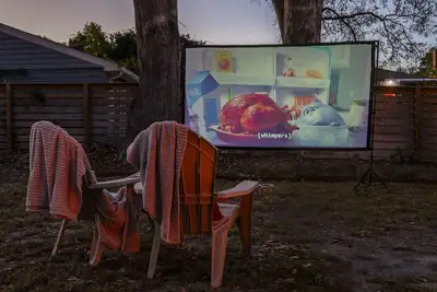 Image de Stylish Durham Getaway Near Duke / Dt - Fun Backyard