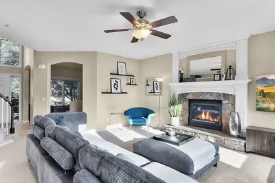 West Omaha Escape: Hot Tub, Fire Pit, Game Room