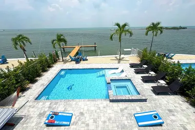 Image de New 5br Luxury Pool Home • Seagrass-Free Ocean View