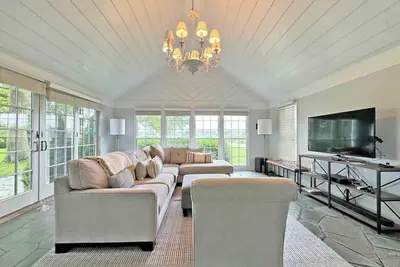 Image de Charming and Serene Waterfront 2-bedroom Cottage in Quogue