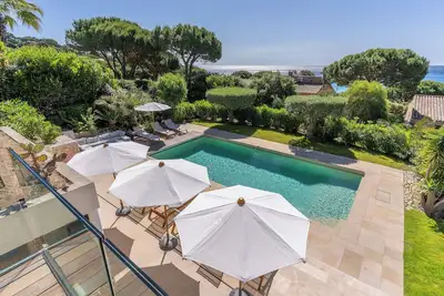 Image de Villa Moderne Avec Belle Vue Mer Et Plage A Pieds
