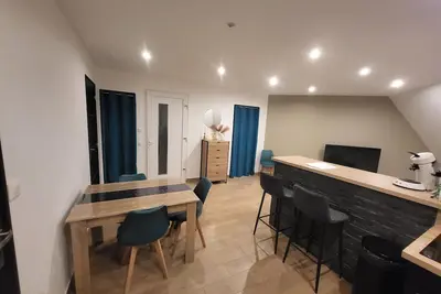 Image de Appartement pour 4 personnes Ă 5mn Ă pied de la gare et du centre-ville!
