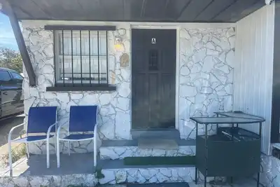 Image de Cozy 2-bedroom apartment 3 mins away from\nTampa Int’l airport
