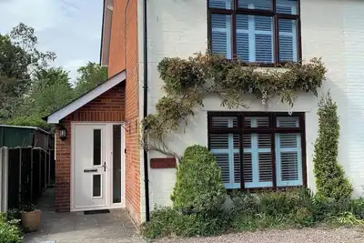 Image de Rhubarb Cottage, stylish home close to Lyndhurst High street & New Forest trails