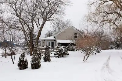 Image de Charming Rustic Farmhouse in the Ns Wine & Ski County the Gaspereau Valley!