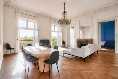 Image de Paris ❤️Stunning View❤️ Tuileries Garden and Louvre Apt ❤️4 Bdr 8/10p