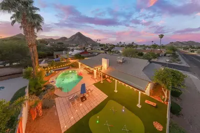 Image de Resort Style Living I Fresh Fruit I Heated Pool + Mini Golf I Luxe 4br I