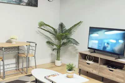Image de Live-more cozy newly built one-bedroom apartment