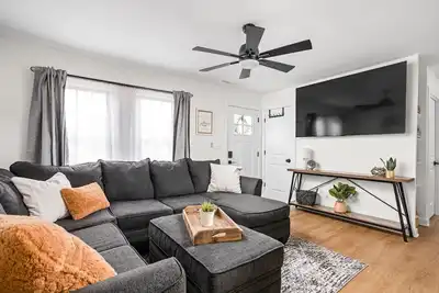 Image de Cozy 3 Bedroom Bungalow in Noblesville-Newly Remodeled