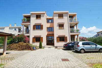 Image de Elegant and Brigth Corner Apartments - Classic Two Bedroom Apartment with Balcony