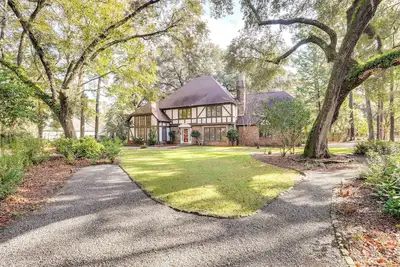 Image de Pets Welcome, Golf Course View: Legend Oaks Home!