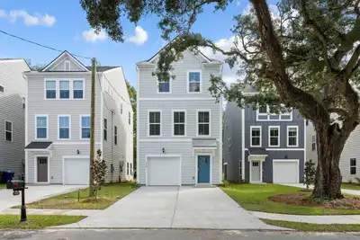 Image de 4 Bedroom - 10 min. to Downtown - 2024 Build Home!