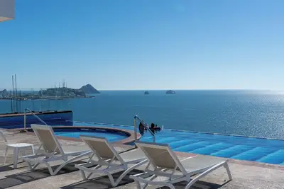 Image de Apartment in Malecon with pool, view to the Teodoro Mariscal stadium - Central 2005