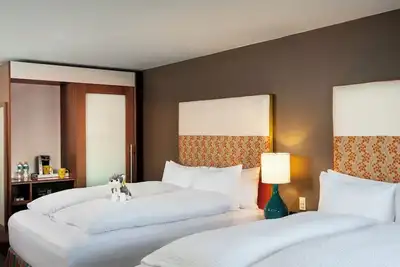 Image de Refreshing Stay, Two Queen w/Tub, Pet-Friendly, Pineapple Theme, 2 Rooms