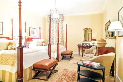 Image de Steps from Charleston City Market: Historic Charm in Every Corner