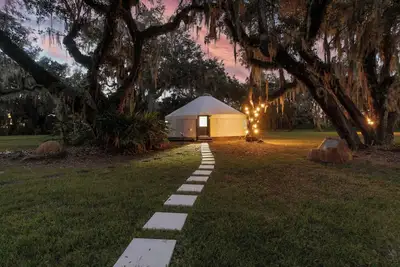 Image de Unique Yurt w/ Hammock + Games + 21 mi to Disney!