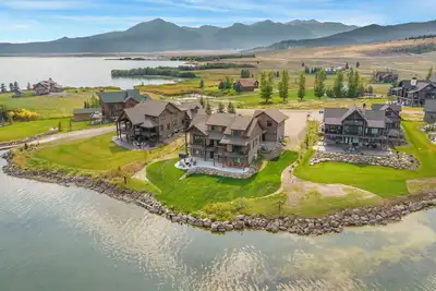 Image de Lakeview Manor overlooking Henry's Lake - Worldclass Fishing - Near Yellowstone