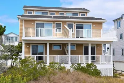 Image de Beachfront Paradise with Breathtaking Ocean Views!