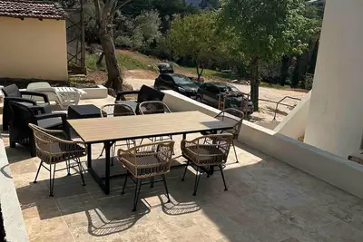 Image de Appartement 'Appartement Chaleureux Sollies' avec piscine partagée, Wi-Fi et climatisation