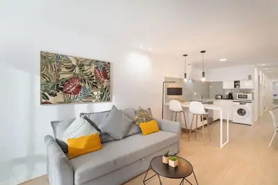 Image de Appartement de vacances 'Strada Suites Las Canteras' avec vue sur la mer, Wi-Fi et climatisation