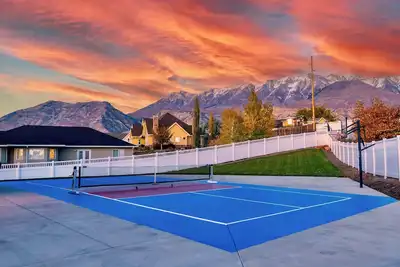Image de Summer Retreat! Pickleball/SwimSpa/FirePits/Family!
