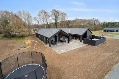 Image de Belle maison à Aakirkeby avec sauna