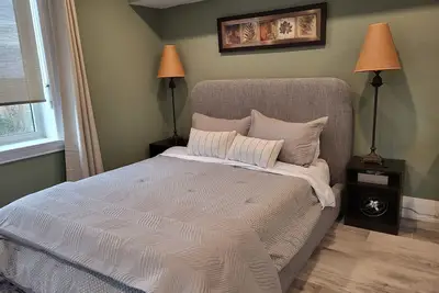 Image de Beautiful, clean, cozy and very convenient studio apartment in Bowmanville