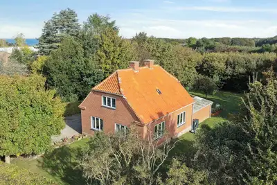 Image de Renovated home in rural idyll, close to the beach