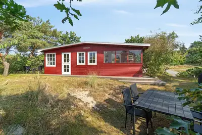 Image de Classic summer cottage by a fantastic beach.