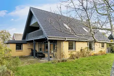 Image de Large summer house in Bandholm on.